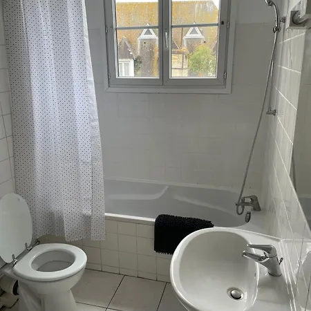 Bord De Apartment
